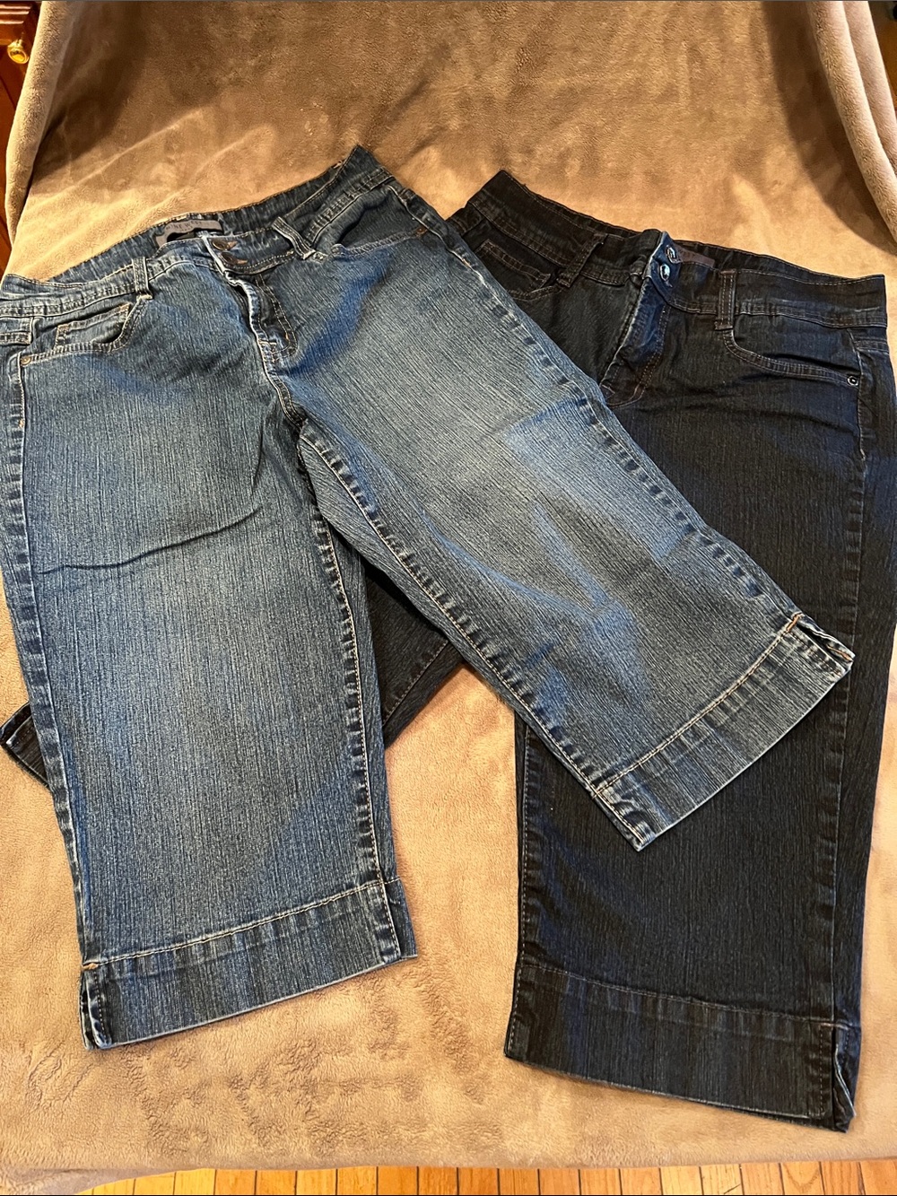Nine West Dark Wash Denim Capris Set of 2